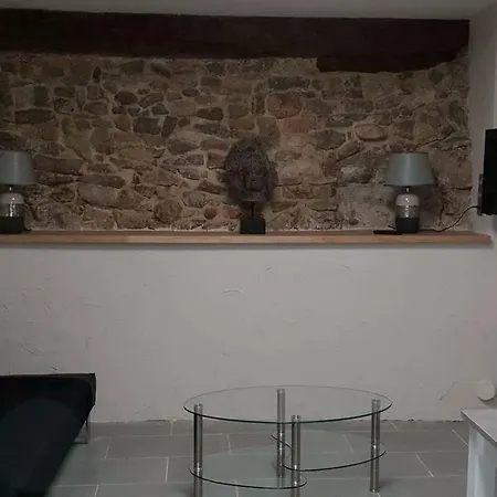 Charmante Maison De Ville Face A La Cite *